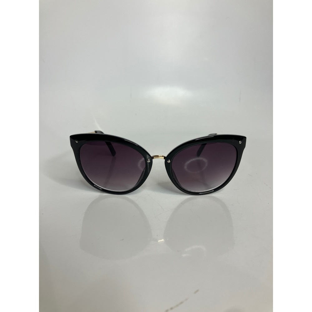 Steve Madden Cat Eye Sunglasses Womens OS Black‎ Excellent Gold Accents